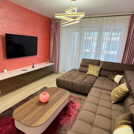 Apartment Tomy Qualis Brasov