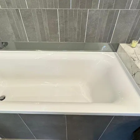 Tomy Qualis Apartment