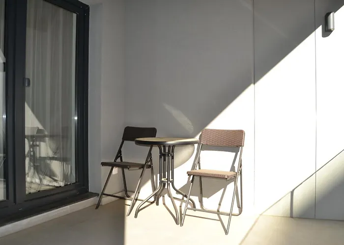 Tomy Qualis Apartment